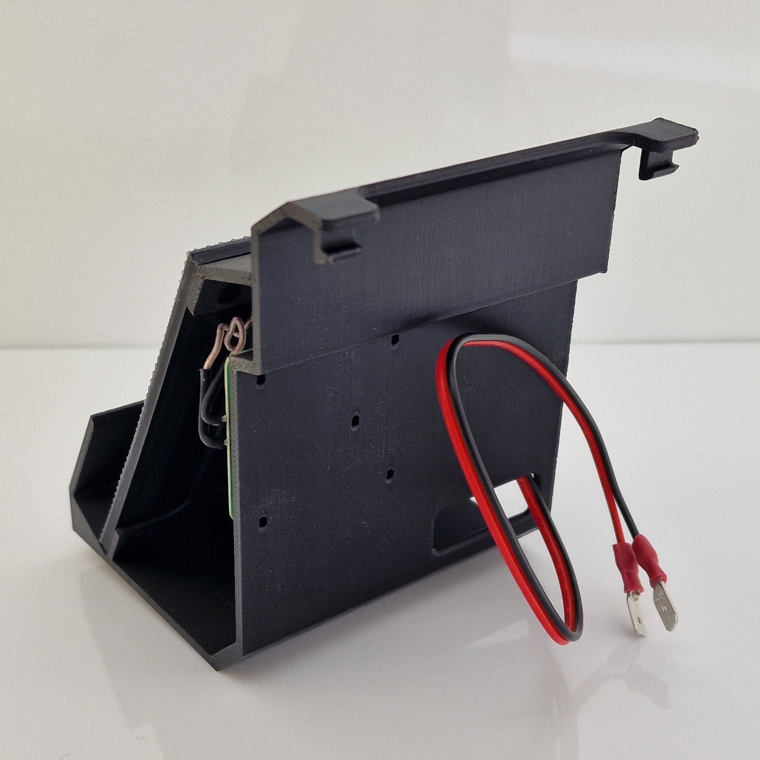 Range Rover L322 Ashtray Wireless Charger